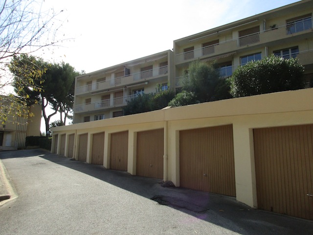 Garage - SANARY-SUR-MER